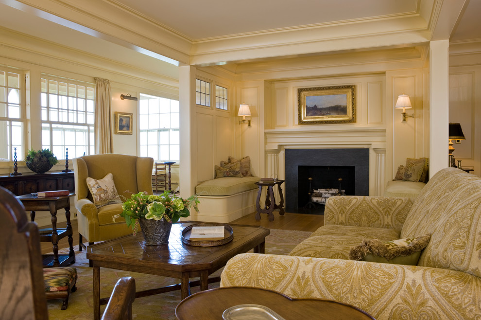 Traditional living room in Boston.