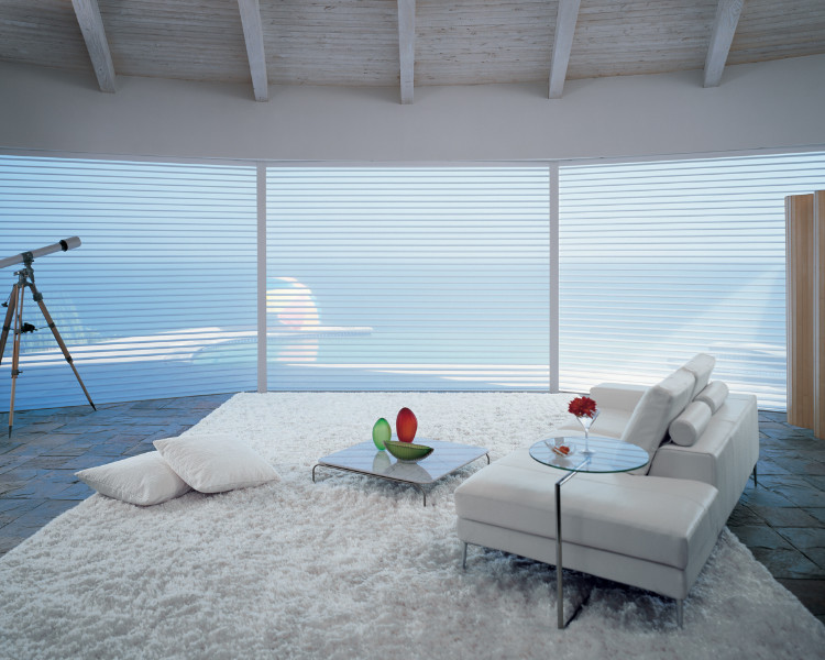 Идея дизайна: парадная, открытая гостиная комната среднего размера в стиле модернизм с белыми стенами, полом из сланца и серым полом без камина, телевизора