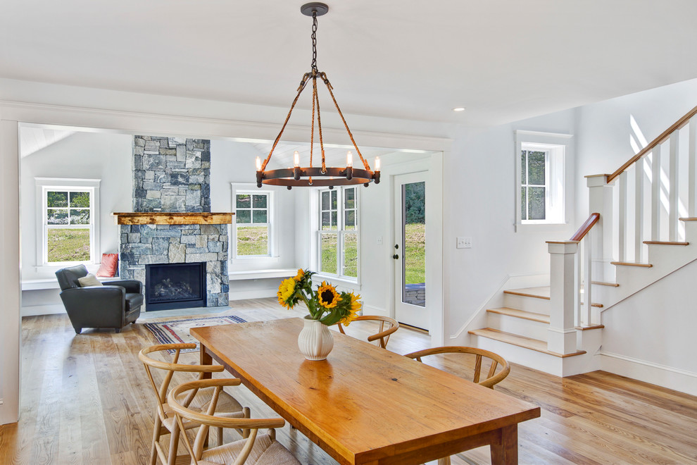 Inspiration for a farmhouse dining room remodel in Burlington