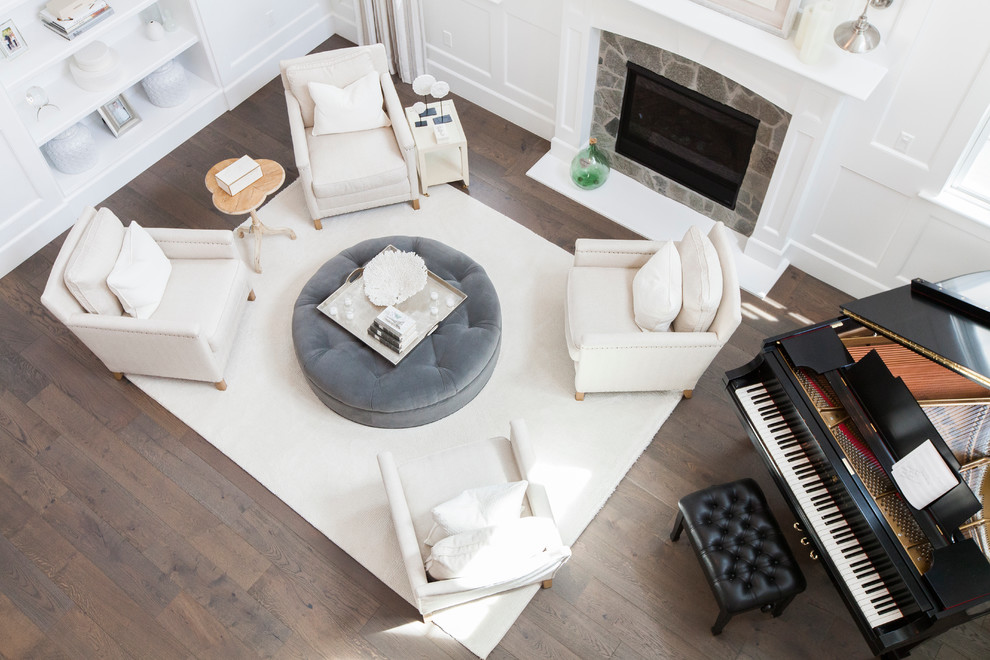 Example of a trendy living room design in Orange County
