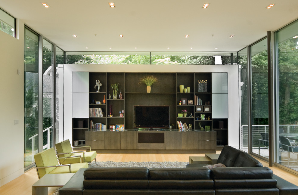 Idéer för att renovera ett stort funkis vardagsrum, med en fristående TV