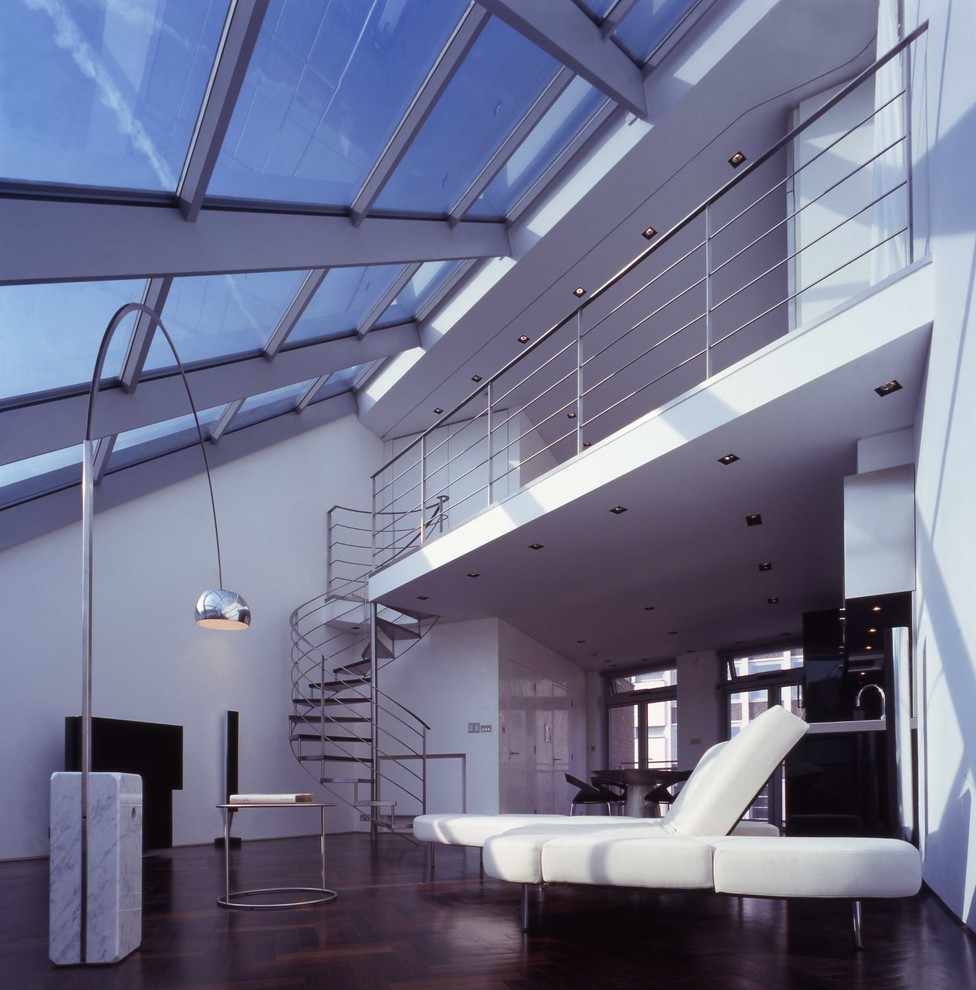 Modelo de salón abierto contemporáneo con paredes blancas