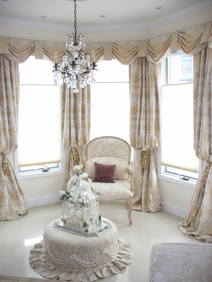 Inspiration for a traditional formal living room curtain in New York with beige walls.