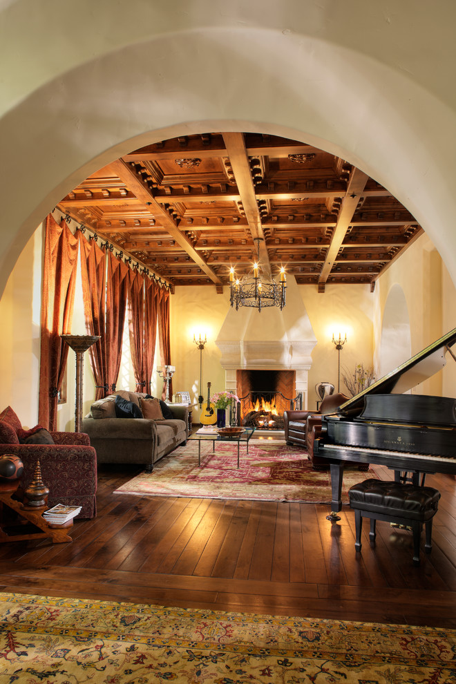Example of a tuscan living room design in Sacramento