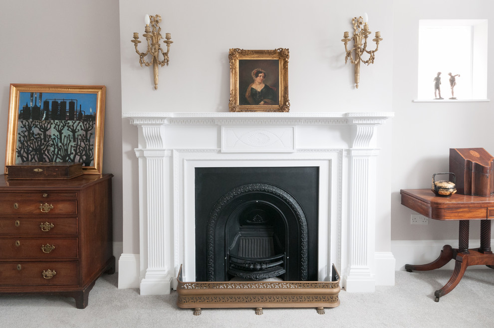 This is an example of a classic living room in Sussex.