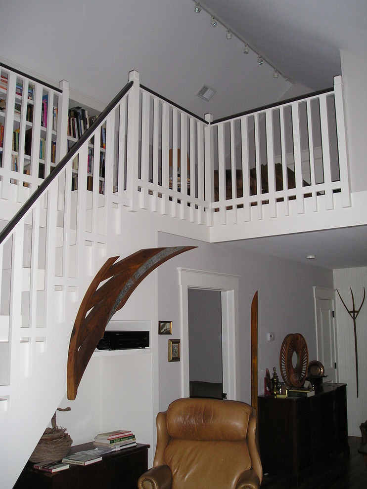 Inspiration for a small timeless staircase remodel in Tampa