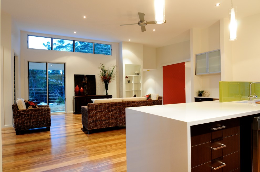 Minimalist living room photo in Sydney
