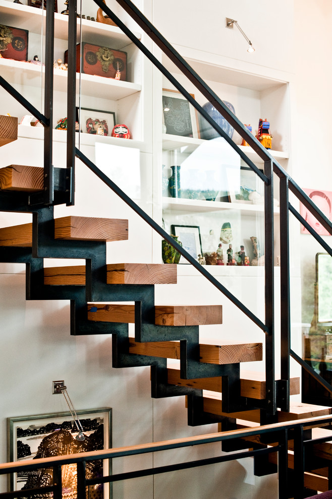 Diseño de escalera contemporánea de tamaño medio