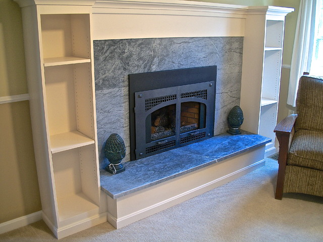 Soapstone mantle and fireplace - Traditional - Living Room - Boston | Houzz  IE