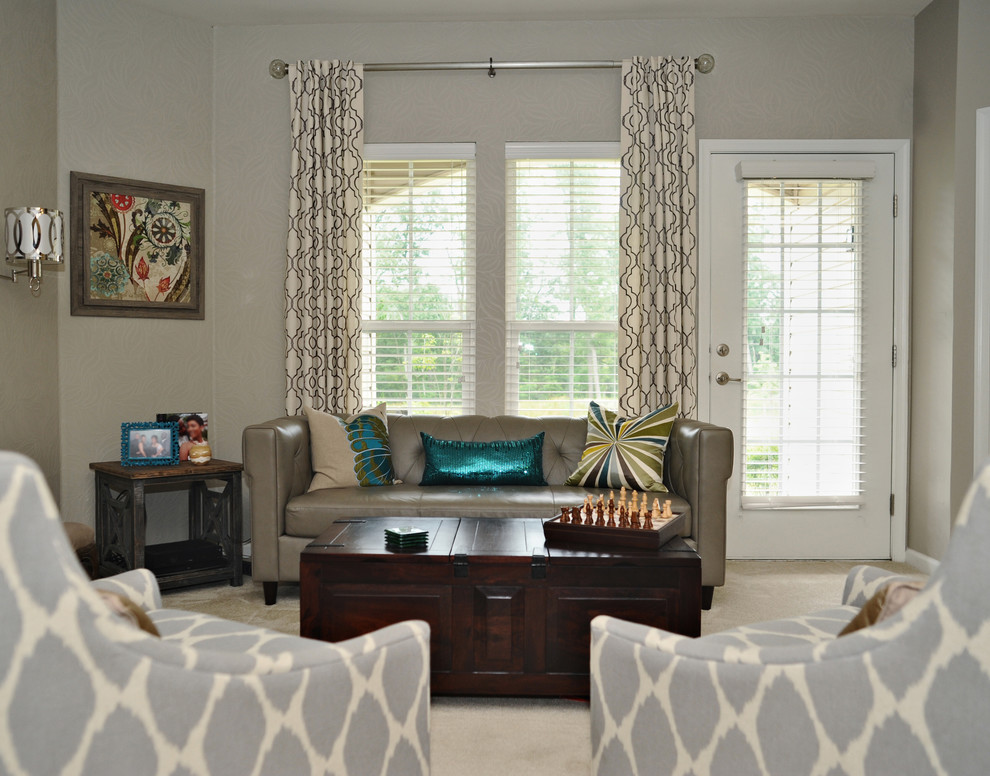 Example of a transitional living room design in Baltimore
