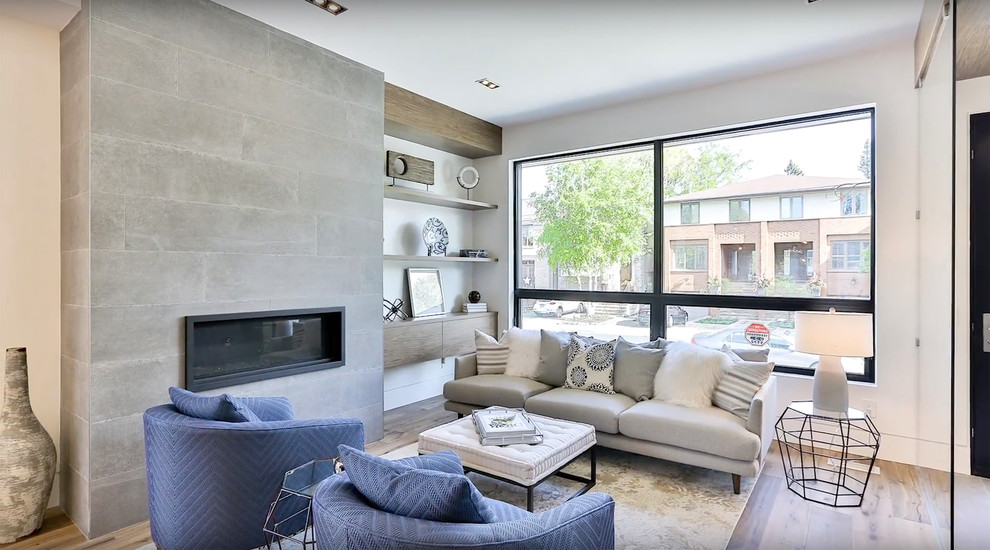 This is an example of a modern living room in Toronto.