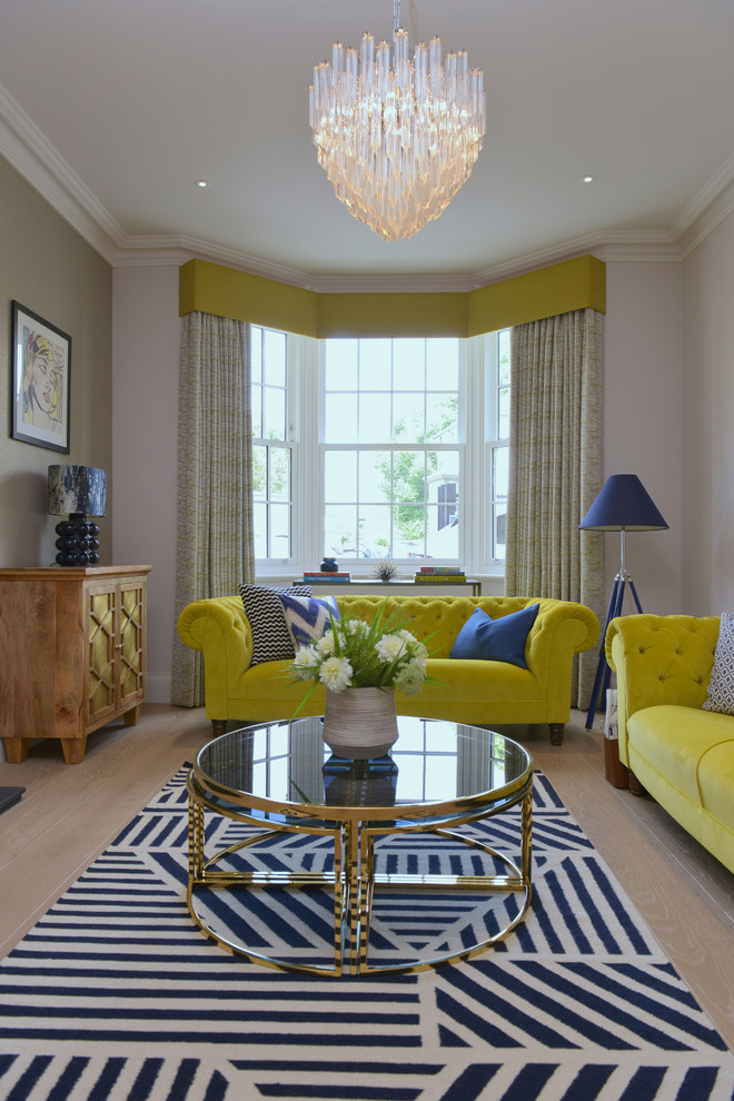 Inspiration for a classic living room in Gloucestershire.