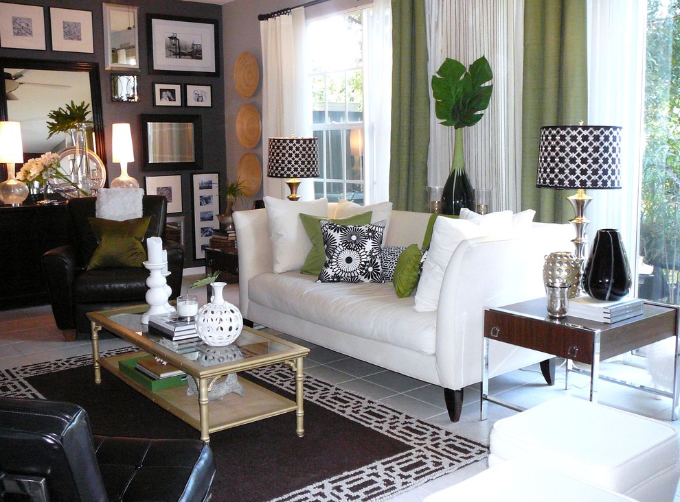 Contemporary living room in Miami.