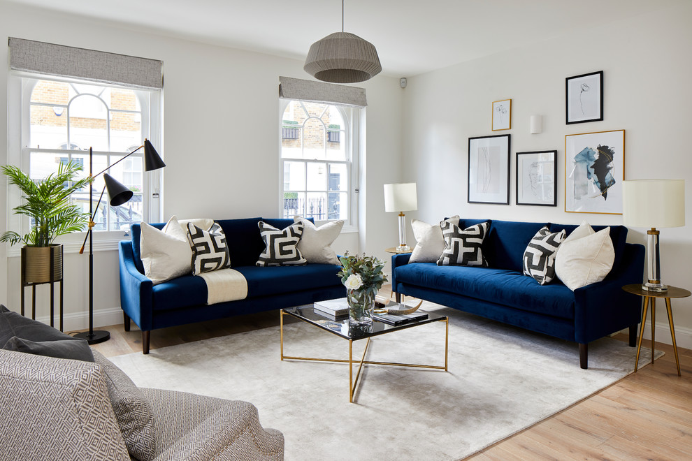 Living room - transitional living room idea in London