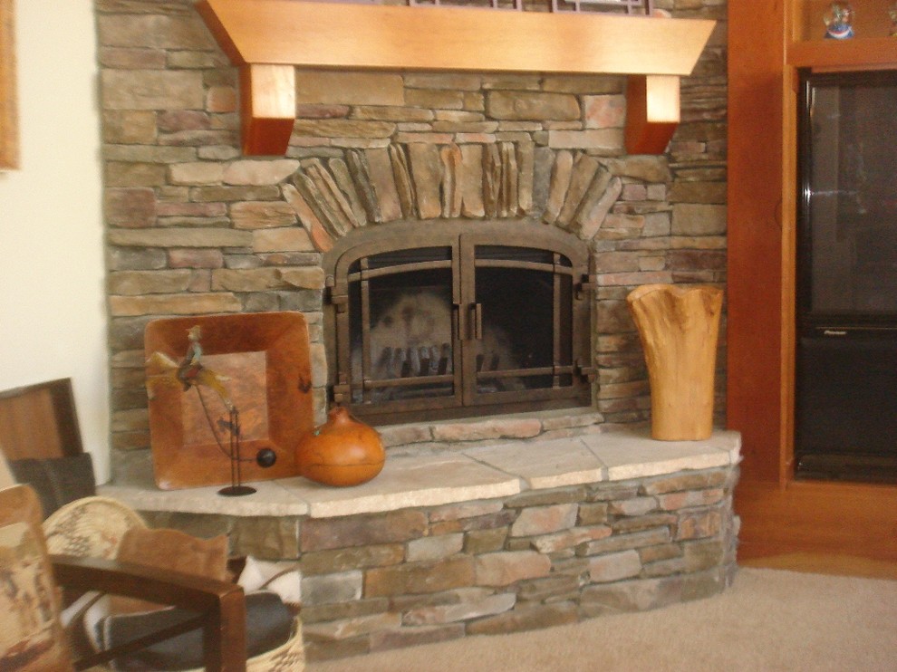 Design ideas for a medium sized rustic living room in San Diego.