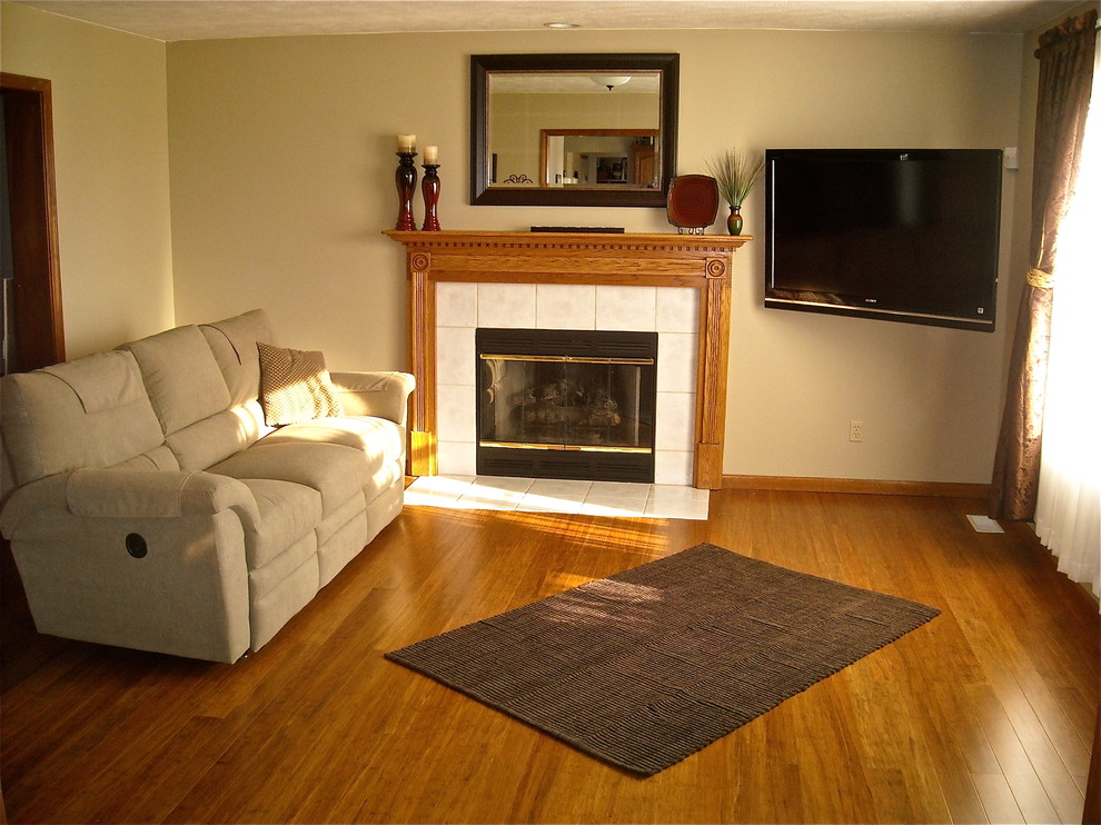 Example of a trendy living room design in Baltimore
