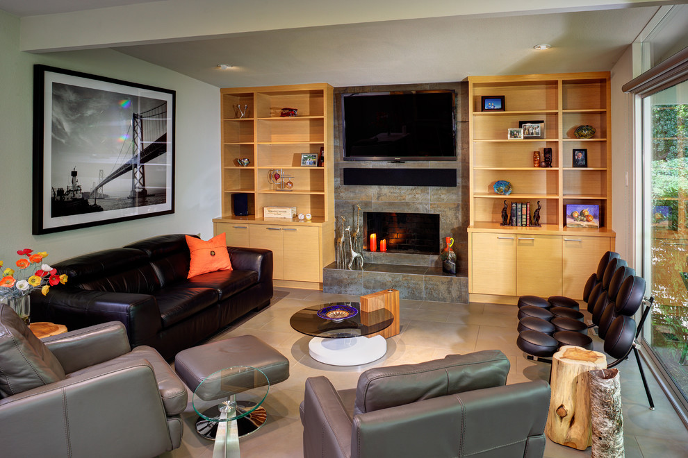 Photo of a contemporary living room in Sacramento with concrete flooring.