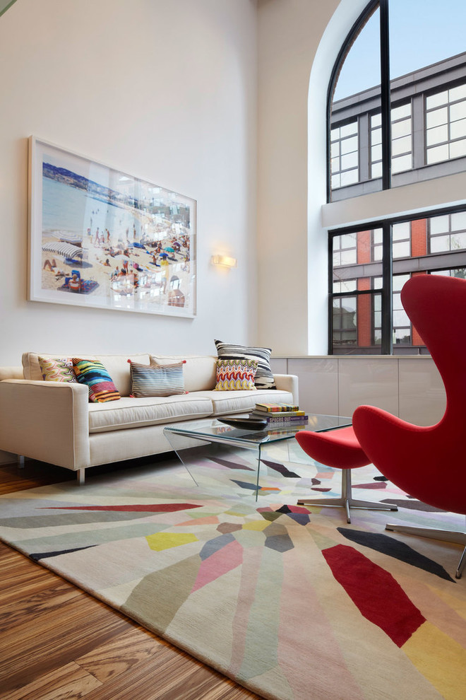 This is an example of a contemporary living room in San Francisco.