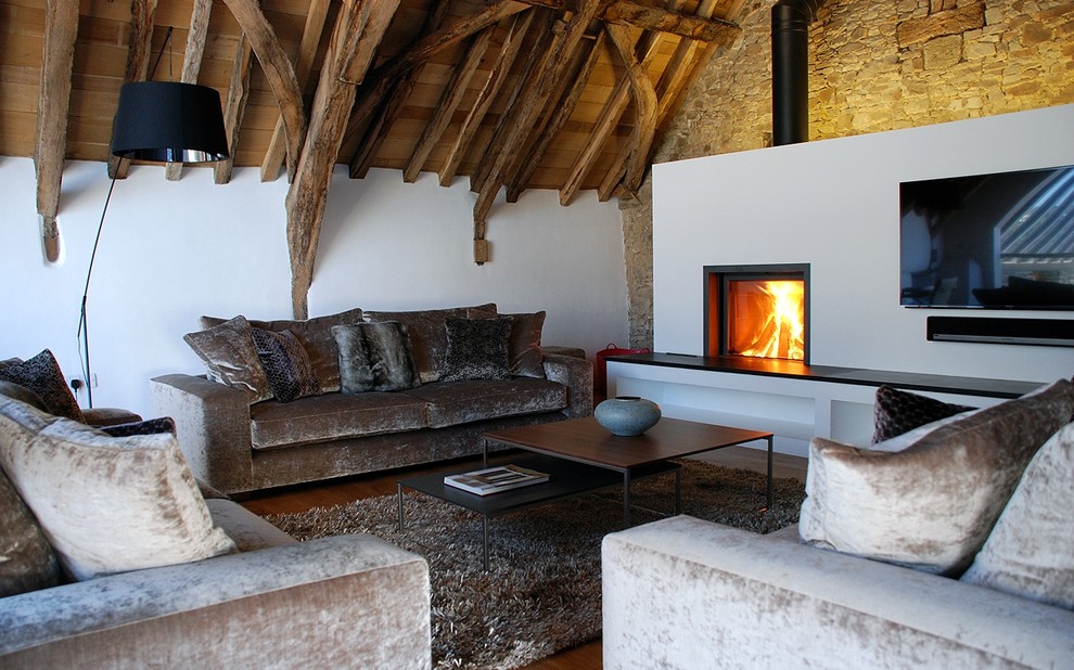Photo of a large rustic living room in Cornwall.