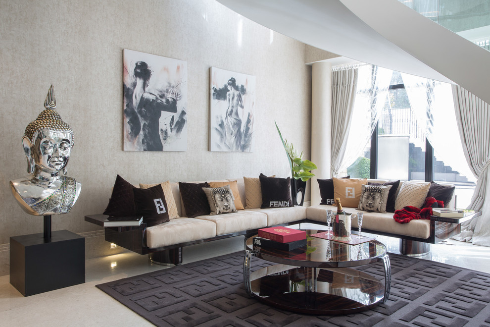 Источник вдохновения для домашнего уюта: огромная гостиная комната в восточном стиле с серыми стенами