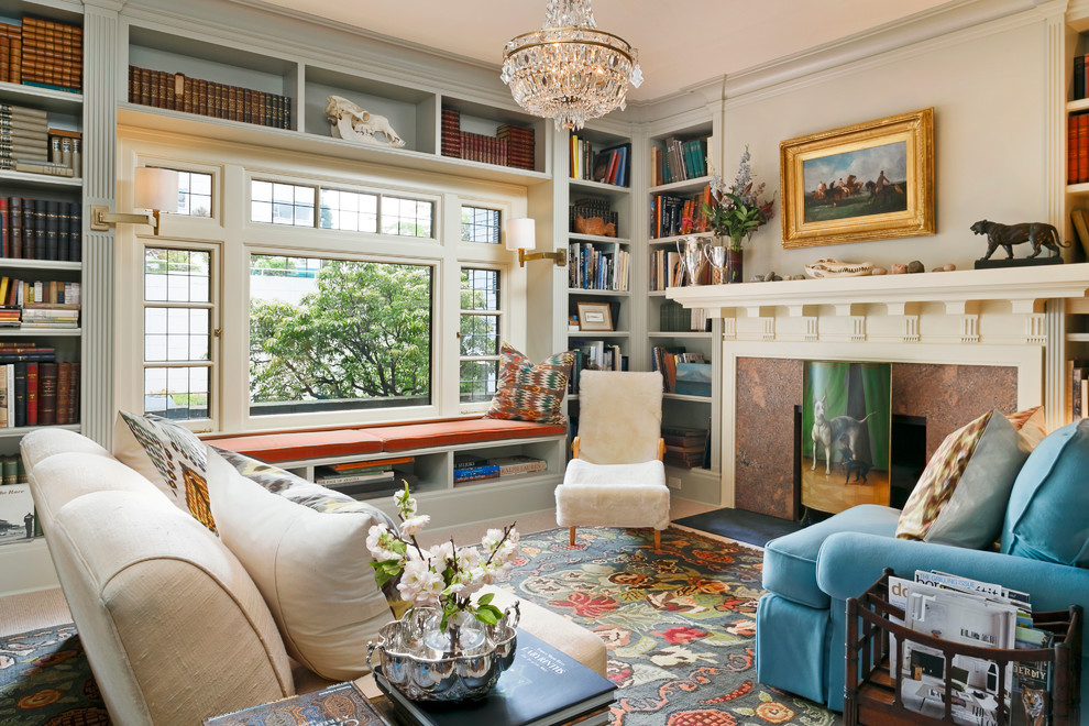 Inspiration for a traditional living room in Portland.