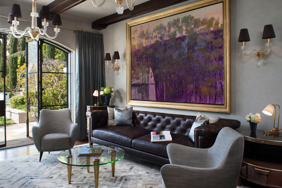 Mittelgroßes, Repräsentatives Klassisches Wohnzimmer ohne Kamin mit grauer Wandfarbe in Los Angeles