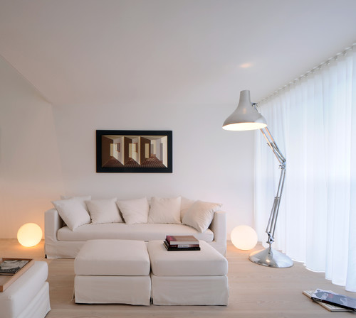小さな部屋こそ フルサイズの家具を使ってゆったり感を演出 Houzz ハウズ