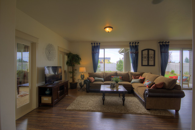 Inspiration for a timeless living room remodel in Boise
