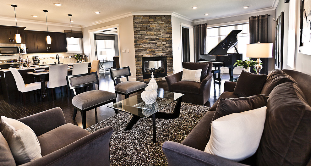 Modernes Wohnzimmer in Edmonton