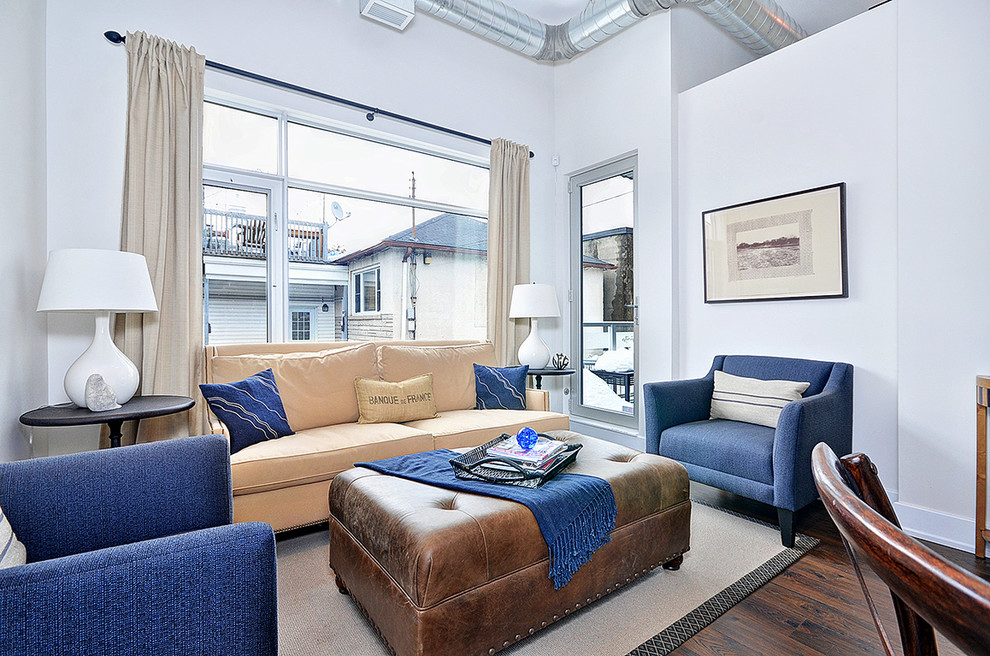 Immagine di un piccolo soggiorno design aperto con sala formale, pareti bianche e parquet scuro