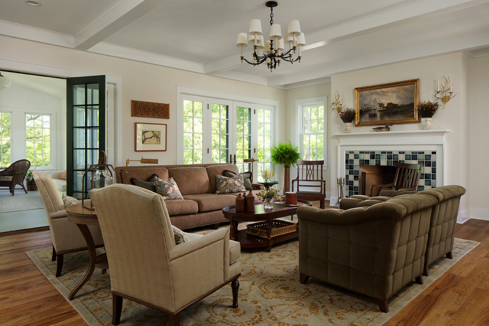 Example of a cottage living room design in Milwaukee