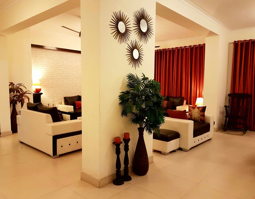 This is an example of a world-inspired living room in Delhi.