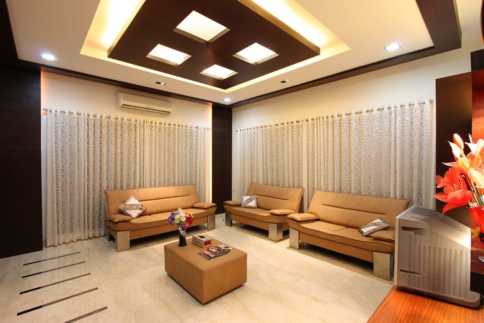 Modernes Wohnzimmer in Chennai
