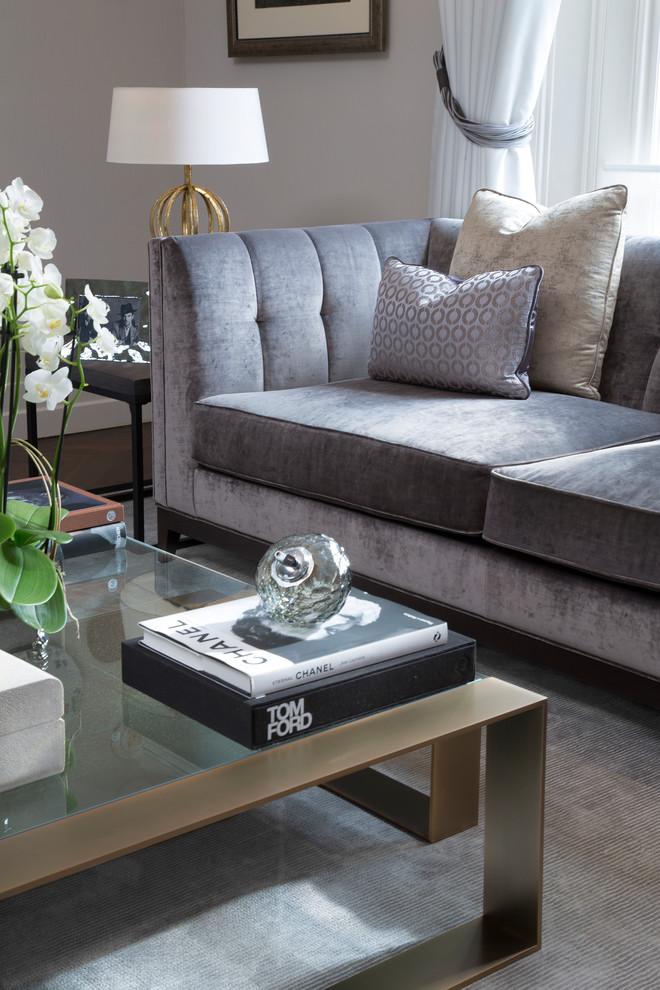 Example of a trendy living room design in London