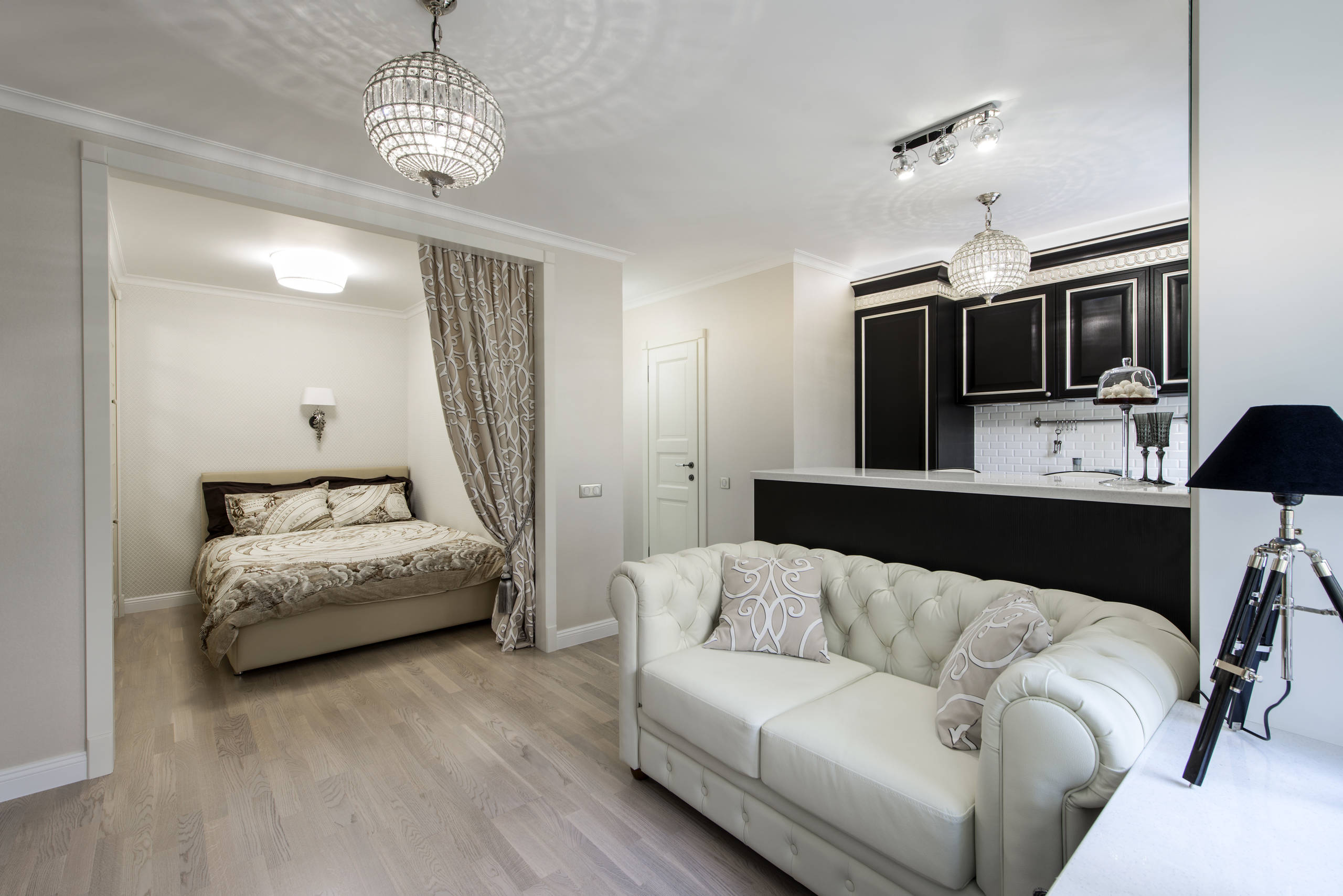 Дизайн спальни-гостиной площадью 18 кв. м: идеи меблировки, зонирования и оформления