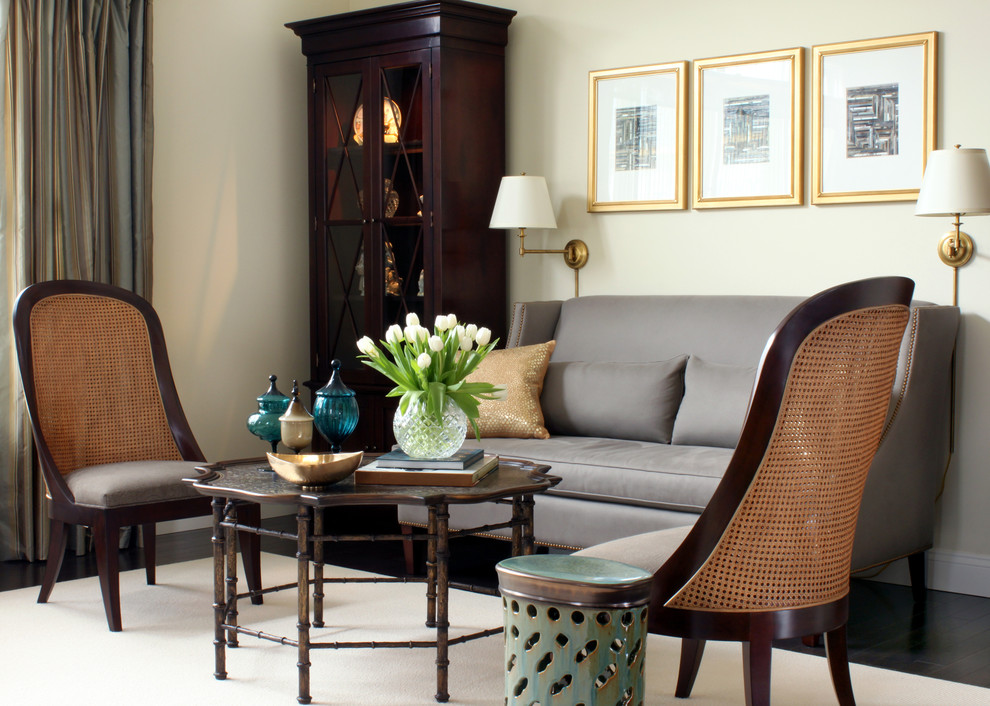 Inspiration for a timeless living room remodel in Chicago with beige walls