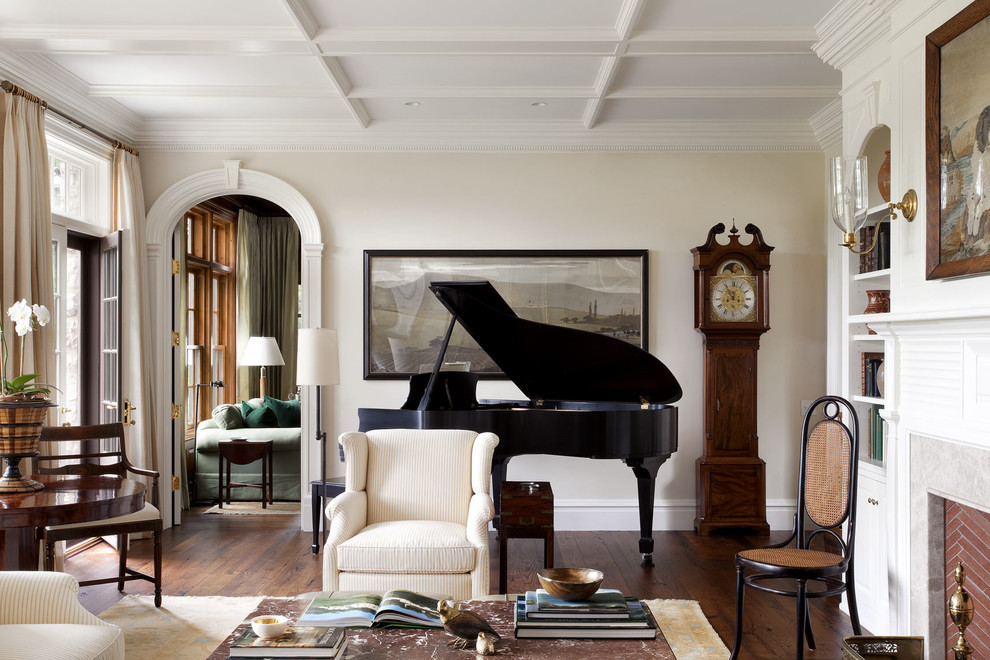 На фото: большая изолированная гостиная комната в классическом стиле с музыкальной комнатой, бежевыми стенами и стандартным камином
