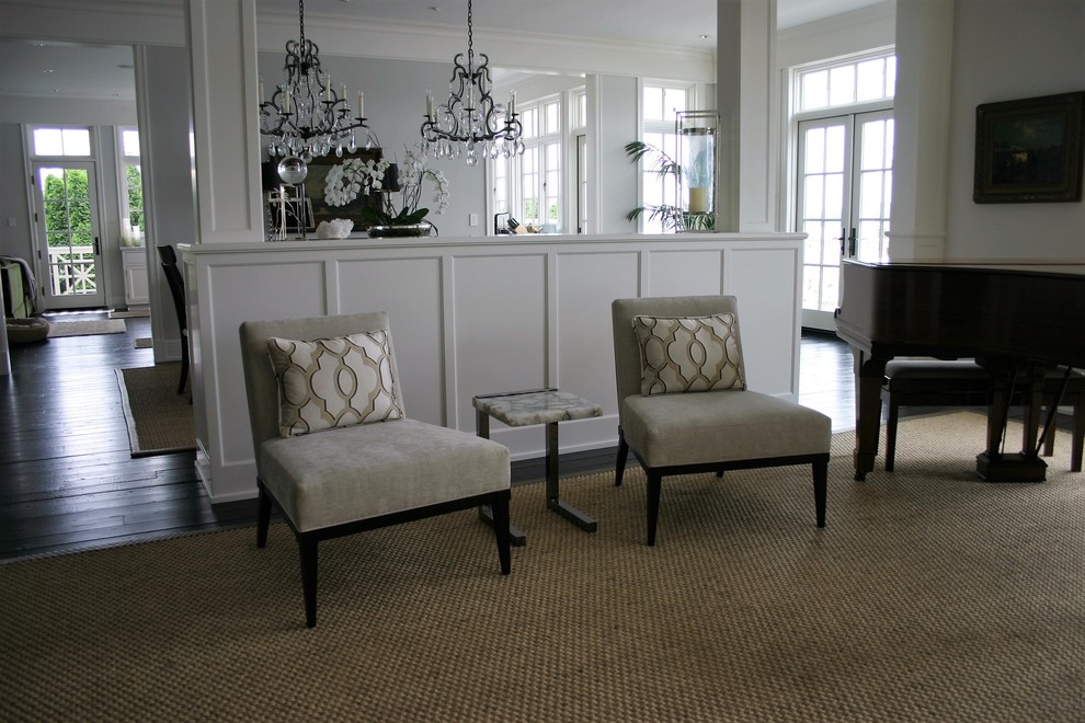 Foto de salón con rincón musical abierto tradicional renovado de tamaño medio con paredes beige y moqueta