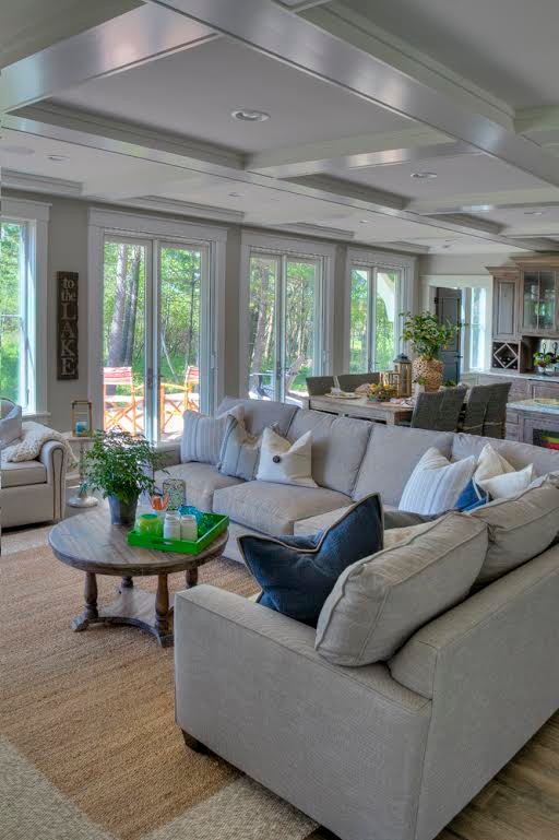 Photo of a coastal living room in Minneapolis.