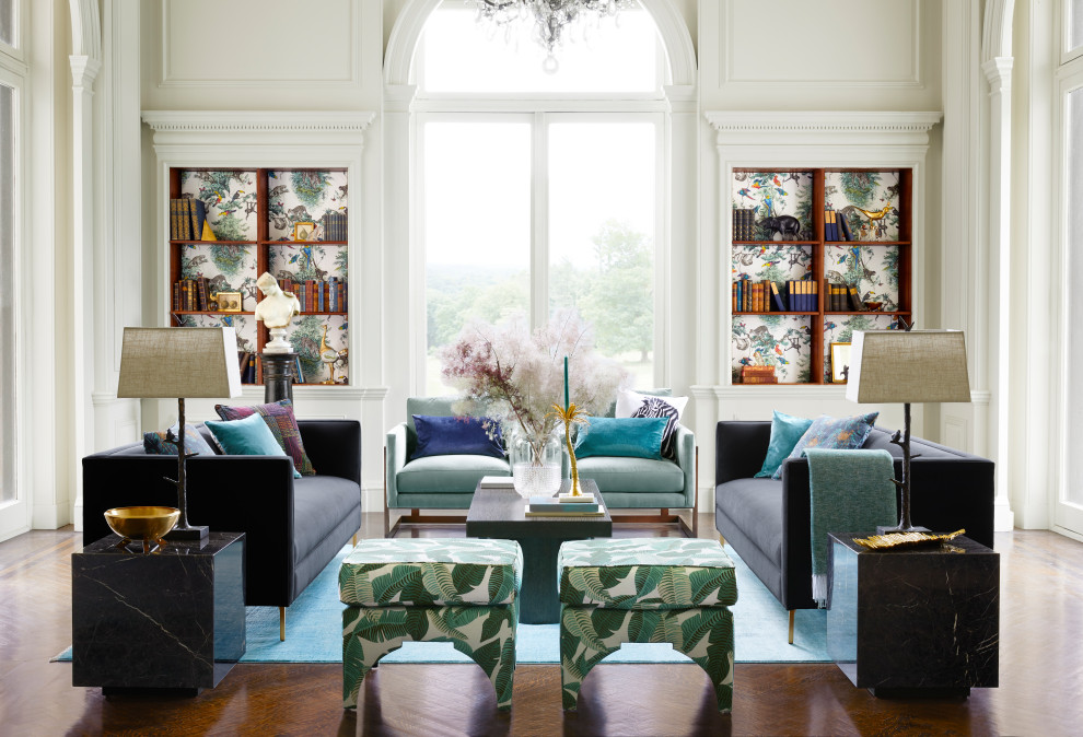 Foto di un grande soggiorno chic chiuso con sala formale, pareti bianche, pavimento marrone e pannellatura