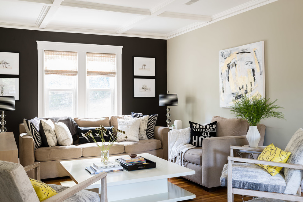 Idee per un soggiorno tradizionale di medie dimensioni e chiuso con sala formale, pareti multicolore, parquet scuro e pavimento marrone