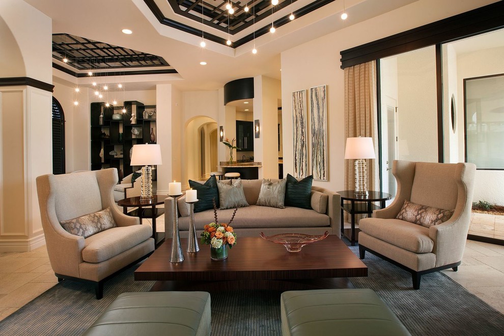 Идея дизайна: большая парадная, открытая гостиная комната в стиле неоклассика (современная классика) с бежевыми стенами и полом из керамической плитки без телевизора, камина