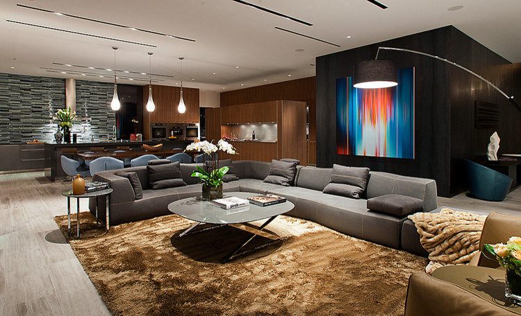 Großes, Repräsentatives, Fernseherloses, Offenes Modernes Wohnzimmer ohne Kamin mit schwarzer Wandfarbe und Vinylboden in New York