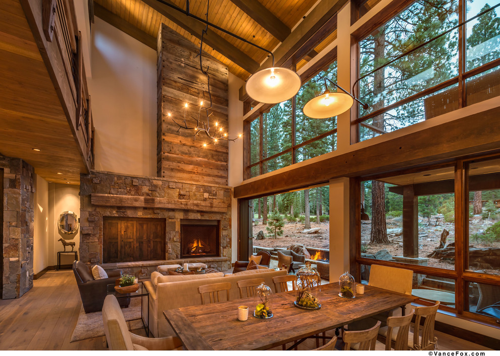 This is an example of a rustic living room in Sacramento.