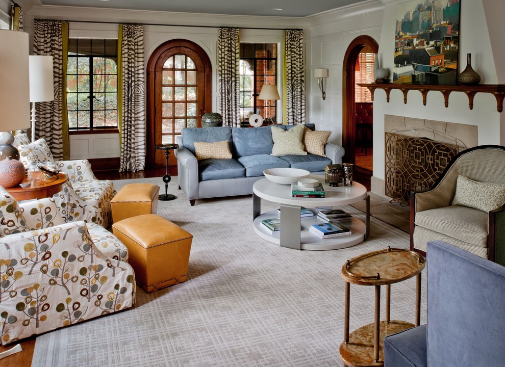 Inspiration for a classic living room in Charlotte.