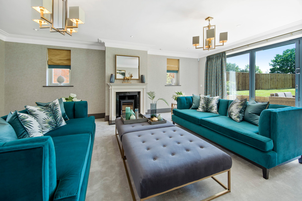 Стильный дизайн: парадная гостиная комната в современном стиле с ковровым покрытием и печью-буржуйкой - последний тренд