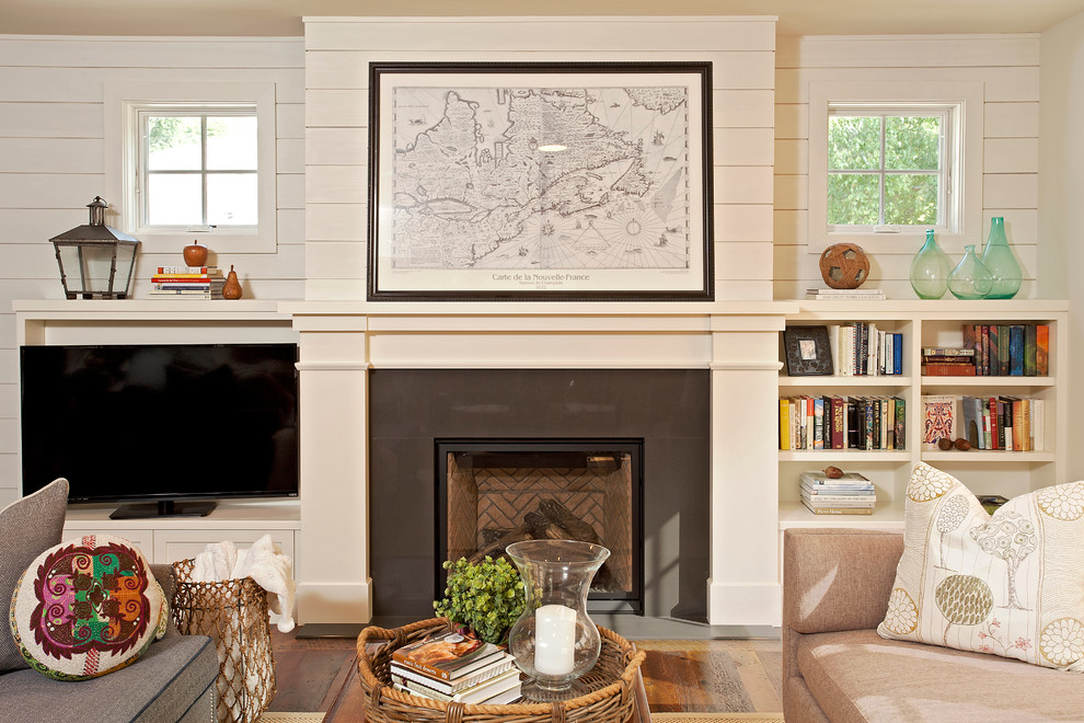 Country living room photo in Minneapolis
