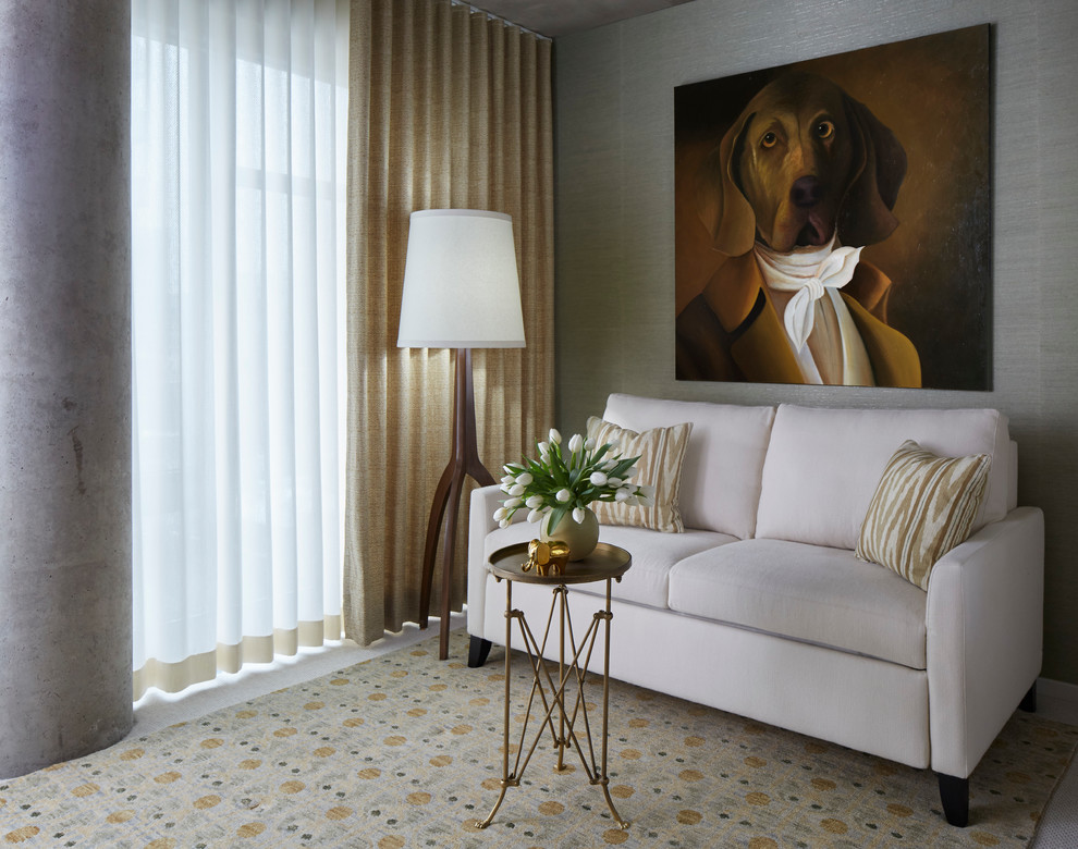 На фото: парадная, открытая гостиная комната среднего размера в современном стиле с серыми стенами, ковровым покрытием и разноцветным полом без камина, телевизора