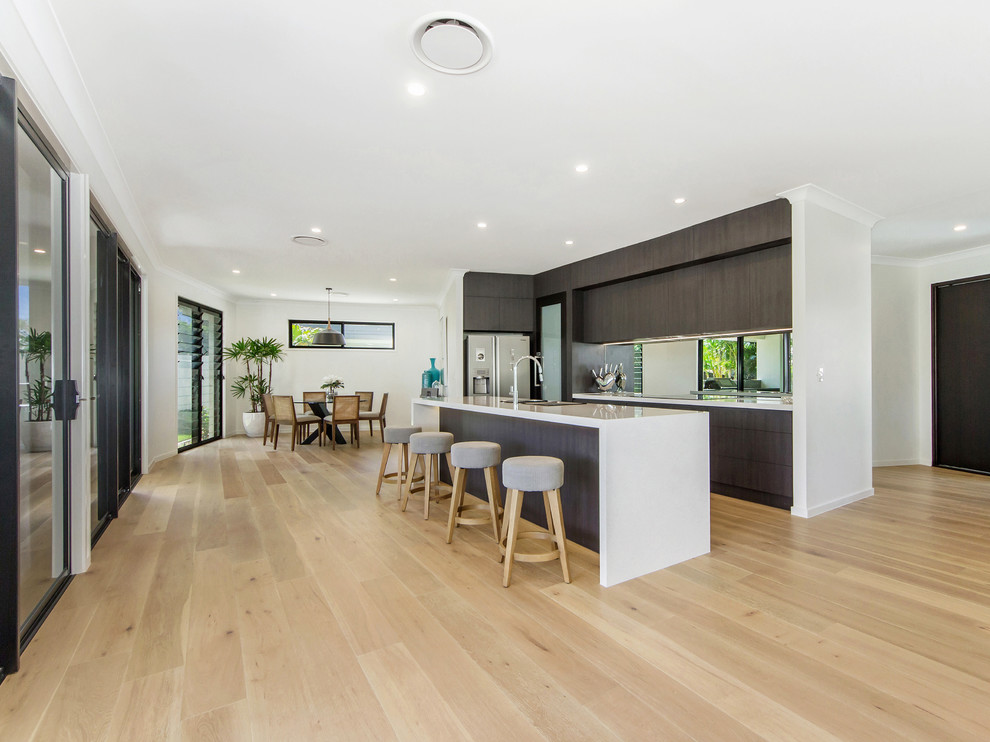 Modernes Wohnzimmer in Gold Coast - Tweed
