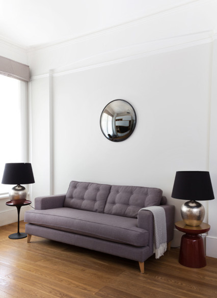 Photo of a small contemporary living room in London.